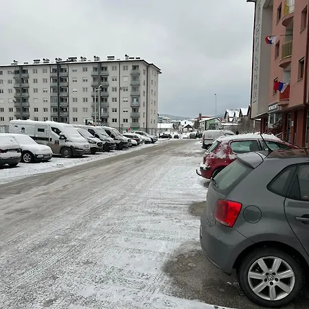 Apartman Ljubica アパート パレ